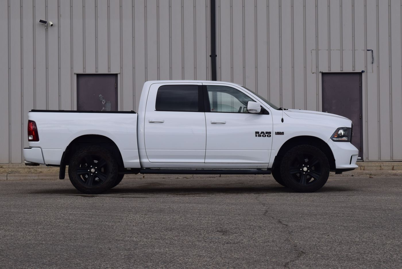 2018 Ram 1500 Sport photo 4
