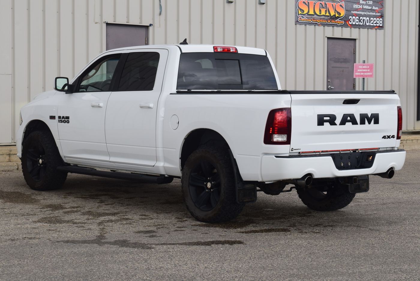 2018 Ram 1500 Sport photo 7