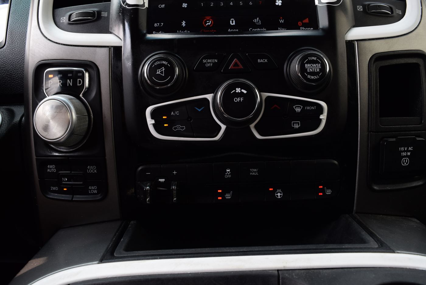 2018 Ram 1500 Sport photo 13