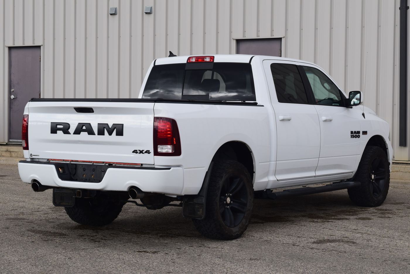 2018 Ram 1500 Sport photo 5